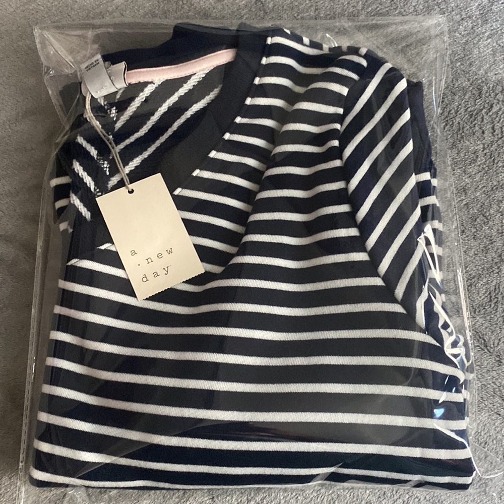 A New Day Women’s Striped V-Neck Sweater - Picture 10 of 10
